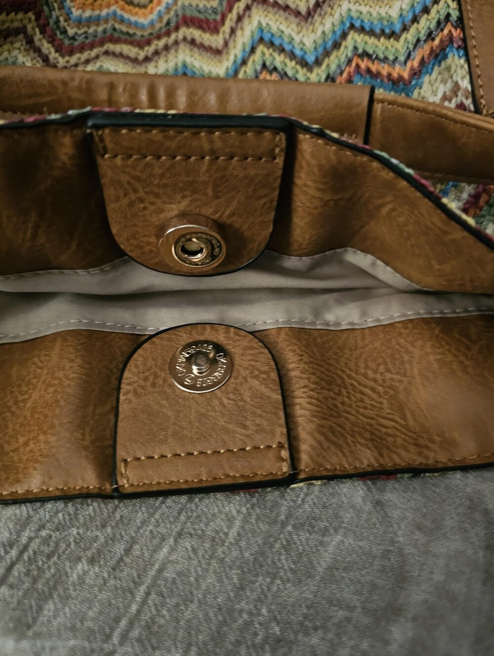 Cato Hobo Shoulder Bag - Picture 4 of 8
